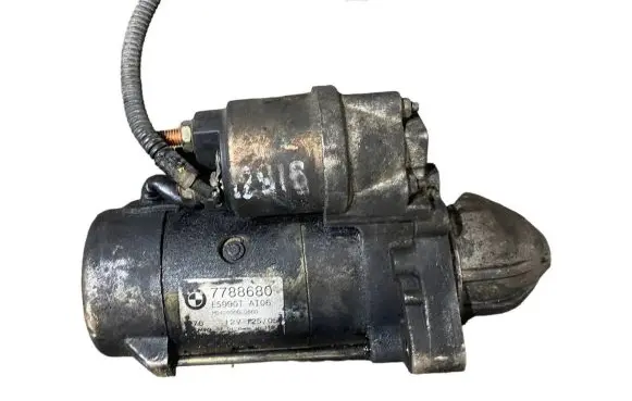 BMW 5 E60 E61 Starter motor 7788680