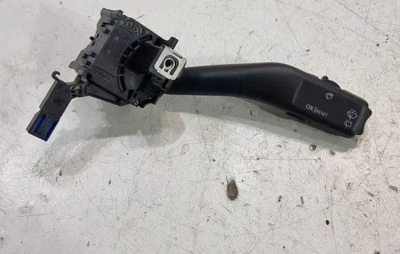 Skoda Octavia Mk2 (1Z) Wiper control stalk 1K0953519A