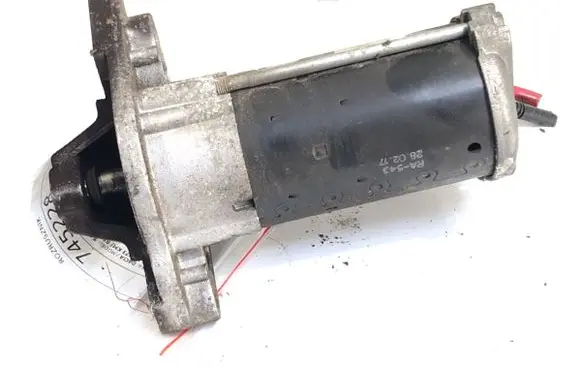 Dacia Sandero Starter motor 233002596R