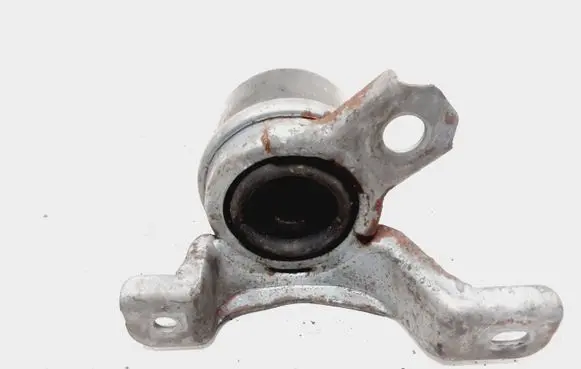 Volvo S60 Engine mount bracket 30671245 F4SWE