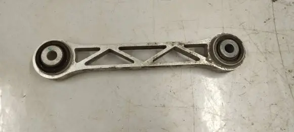 Rear control arm