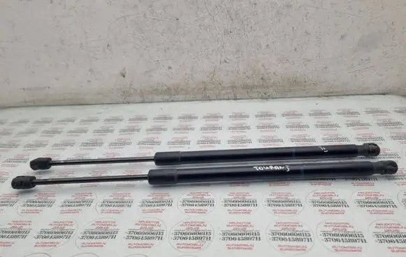 Volkswagen Touran I Tailgate/trunk strut/damper 1T0827550E