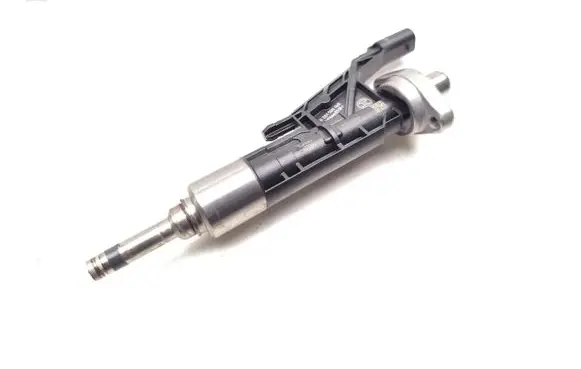 Mini Clubman F54 Fuel injector 7639990 0261500140