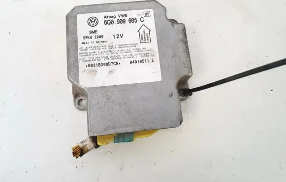 Volkswagen PASSAT B5.5 Airbag control unit/module 6q0909605c 5wk42900