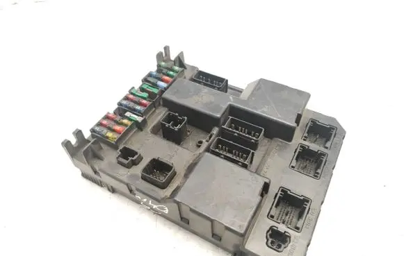 Citroen C5 Fuse module 9651197380 9651196680