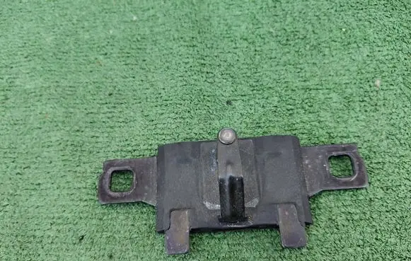 Audi Q2 - Loading door lock loop/hook striker 8W9827507A