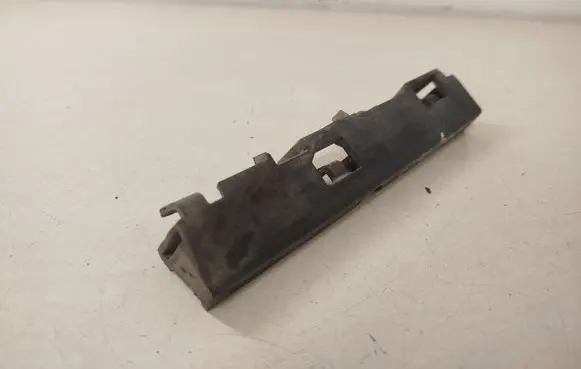 Audi A6 S6 C7 4G Front bumper mounting bracket 4G0853922