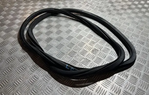 Audi Q2 - Front door rubber seal VW27865