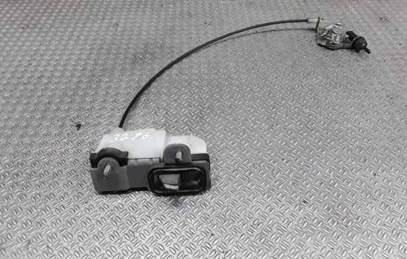 Mazda 5 Sliding door check strap stopper 