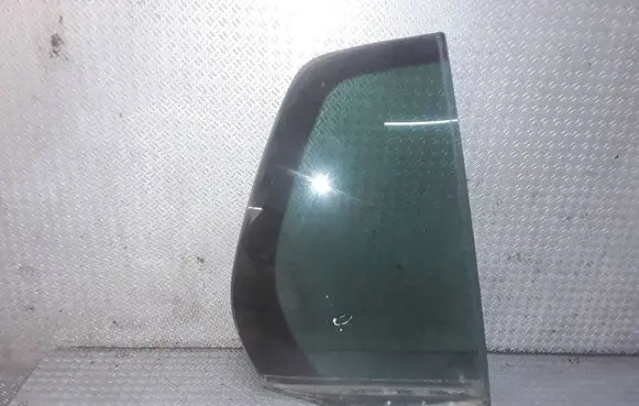 Volkswagen Golf V Rear vent window glass 