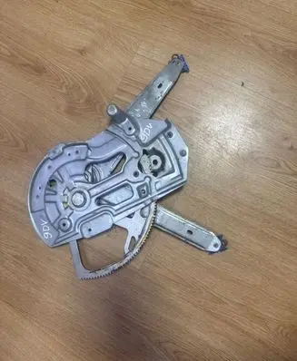 Volvo S60 Front window lifting mechanism without motor