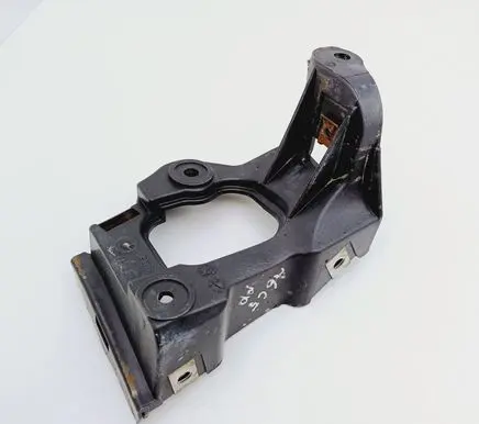 Audi A6 S6 C5 4B Front bumper mounting bracket 4B0853922B