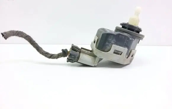 Opel Astra G Headlight level adjustment motor 007878 GM90590665