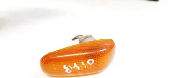 Volkswagen II LT Front fender indicator light