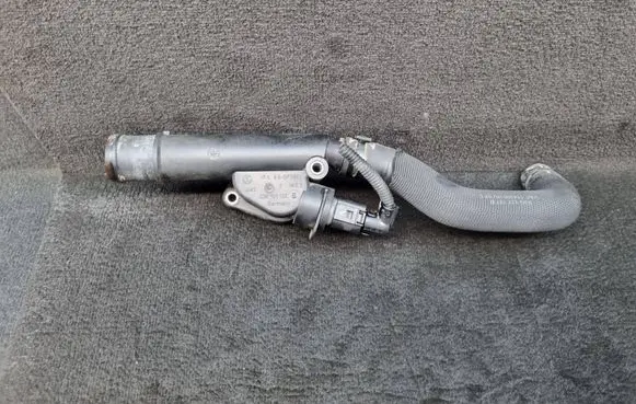 Audi A4 S4 B7 8E 8H Thermostat/thermostat housing 038121132G 03G121157B