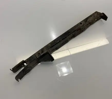 Mercedes-Benz E W211 Front bumper mounting bracket A2118801114 2118801114