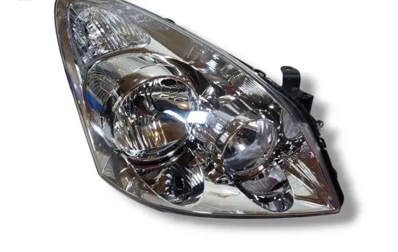 Toyota Corolla Verso AR10 Headlight/headlamp 0821211M8R