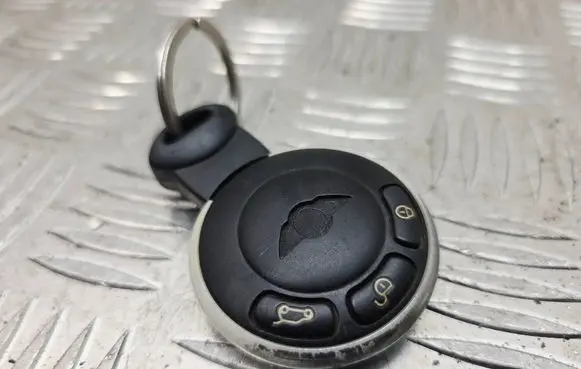 Mini One - Cooper Coupe R56 Ignition key/card 