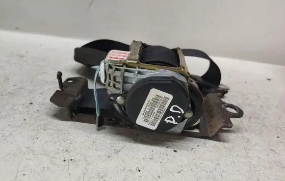 Chrysler Pacifica Front seatbelt