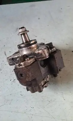 Fuel injection high pressure pump