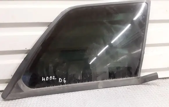 Jeep Grand Cherokee (WK) Rear side window