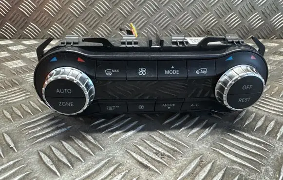 Mercedes-Benz A W176 Climate control unit A2469008415 A2469010805 5HB01044808