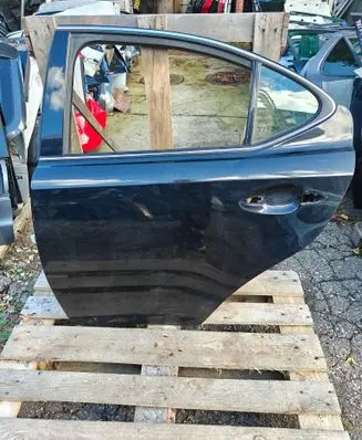 Lexus IS 220D-250-350 Rear door