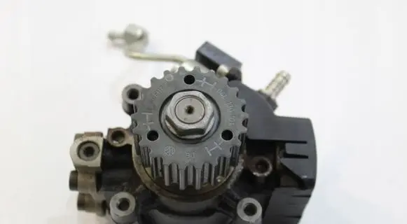 Audi A3 S3 8V Fuel injection high pressure pump