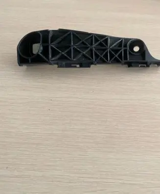 Toyota RAV 4 (XA30) Front bumper mounting bracket