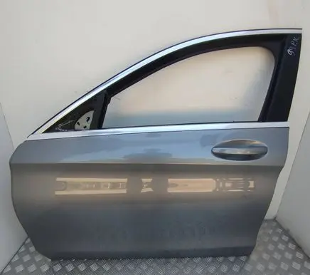 Mercedes-Benz C W205 Front door