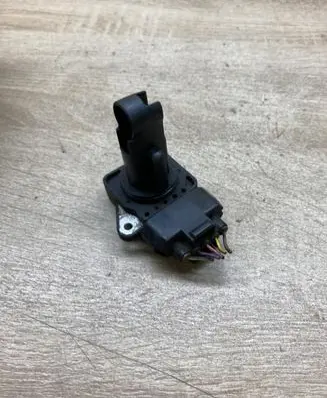 Toyota Avensis Verso Mass air flow meter 2220422010 1974002030