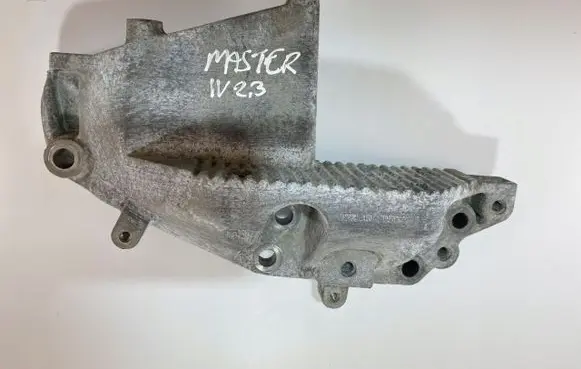 Nissan NV400 Engine mounting bracket 112310605R