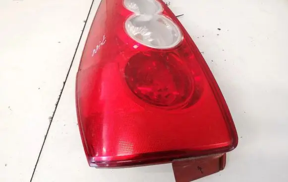Mazda 5 Rear/tail lights c23551160