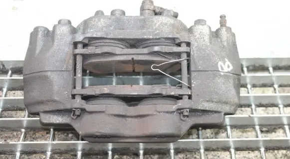Mitsubishi Pajero Front brake caliper