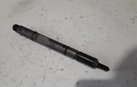 Audi A6 S6 C5 4B Fuel injector 059130201F
