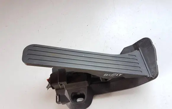 Audi A3 S3 8P Accelerator throttle pedal 1K2721503AE 6PV011040