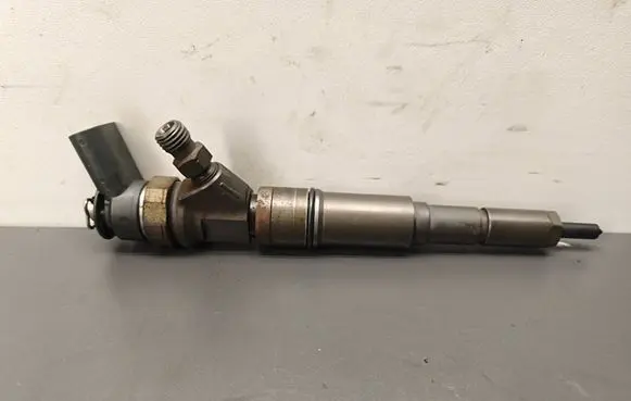 BMW 3 E90 E91 Fuel injector 0445110216 7793836
