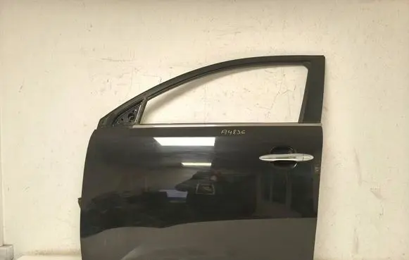 KIA Sportage Front door