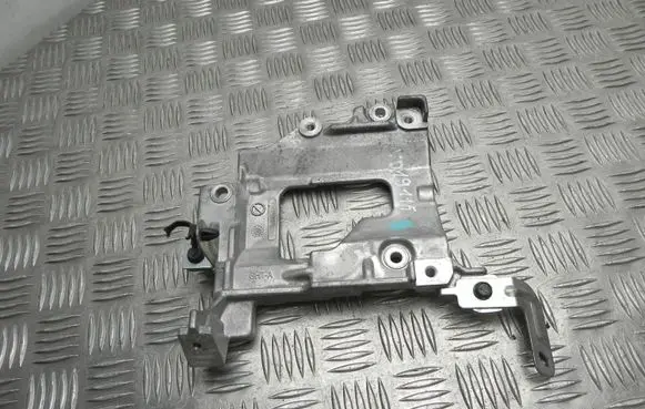 Nissan Leaf II (ZE1) A/C compressor mount bracket 180803B089 VD19115