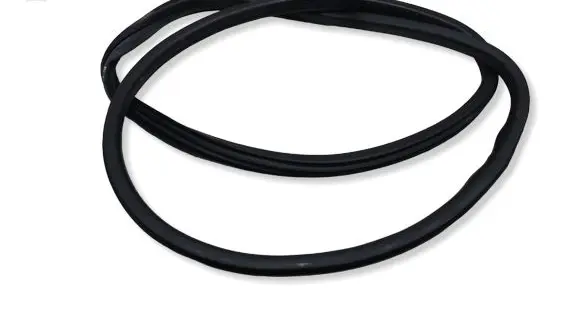 Peugeot 208 I Front door rubber seal 9673084680