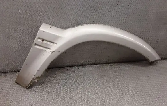 Nissan Terrano Fender trim (molding) 