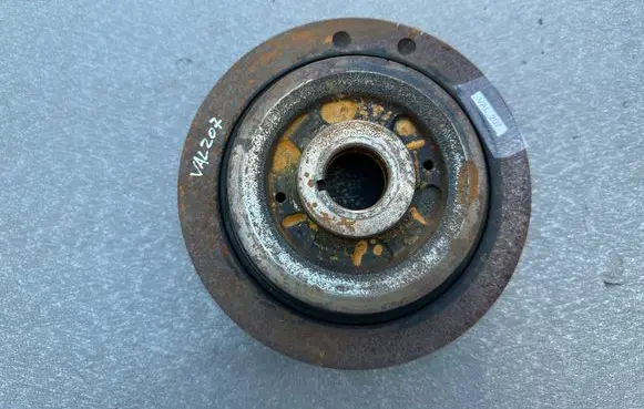 Nissan Patrol Y61 Crankshaft pulley 123030Y800