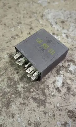 Audi A6 S6 C6 4F Window wiper relay 1J0955531