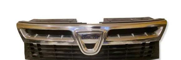 Dacia Duster Front grill 8200721895