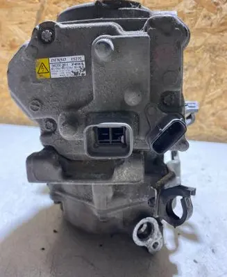 Lexus RX 450H Air conditioning (A/C) compressor (pump) 0422000611