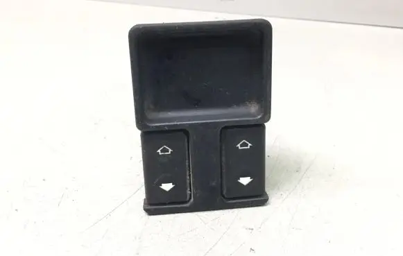BMW 5 E34 Electric window control switch 1374491