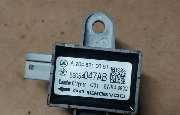 Chrysler Voyager Airbag deployment crash/impact sensor 56054047AB