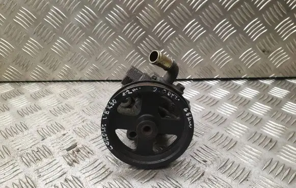 Toyota Corolla Verso E121 Power steering pump 52020