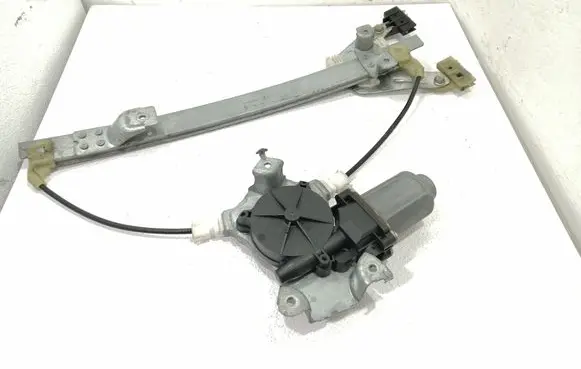 Nissan Primera Rear door window regulator motor 400601