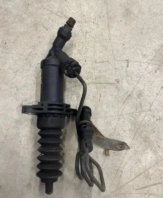 BMW 5 F10 F11 Clutch master cylinder 6785964